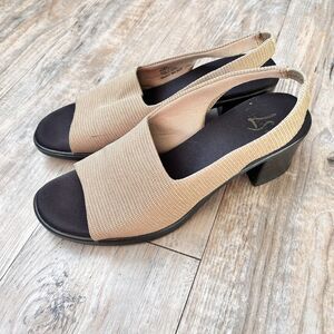 LifeStride Beige Block Heels Elastic Slingback Open Toe Women’s 9.5M Minimalist